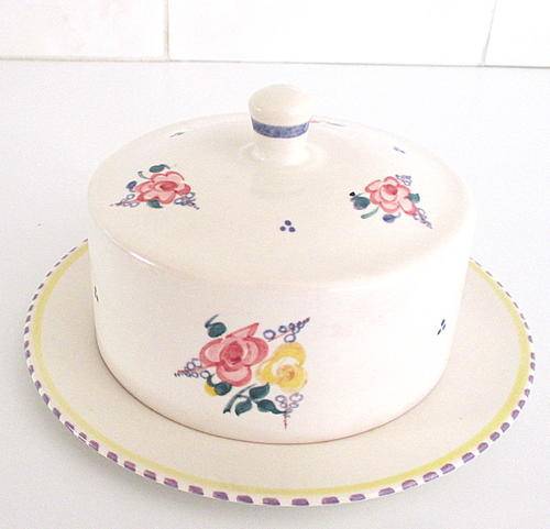 A POOLE POTTERY CHEESE DISH--NOTE