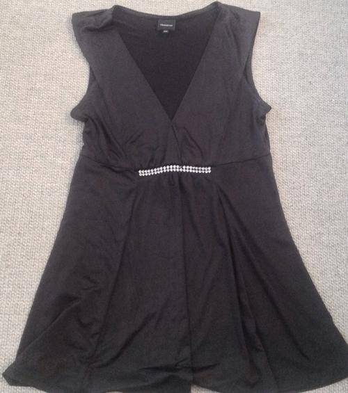 Black top fits size 32 to 34