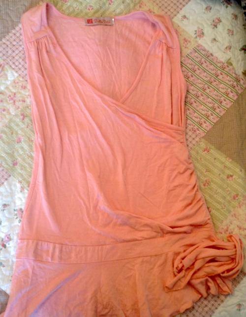 Pink pretty top fits size 32 to 34