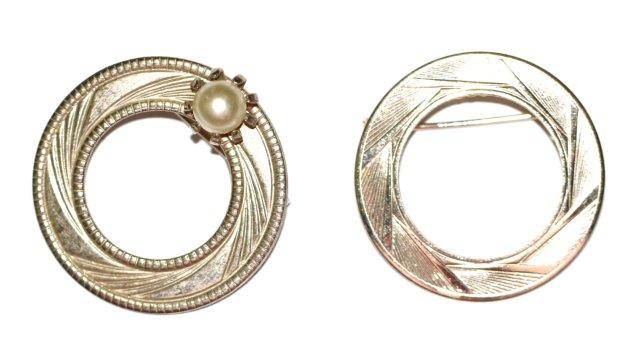PAIR VINTAGE BROOCHES - FAUX PEARL