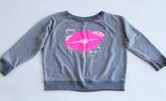 LOVELY GREY AND PINK LIPS TOP!!