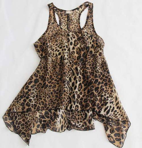 LOVELY SHEER ANIMAL PRINT TOP!