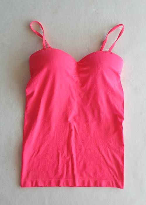 CUTE NEON TOP FROM ATMOSPHERE UK!