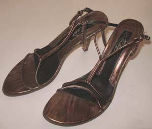 FAB BRONZE HEELS!!