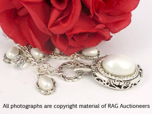 Lauren Michelle Collection Detachable Faux Pearl Pendant Necklace
