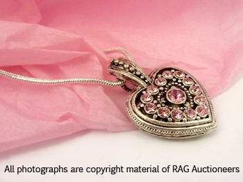 Lauren Michelle Collection Snake Chain Diamante Heart Necklace