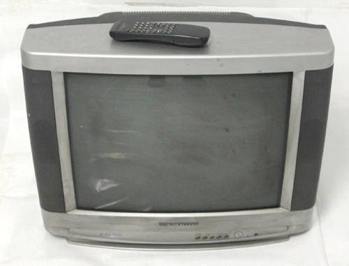 Hitachi Fujian 52 cm TV (Fix up or use for spares)