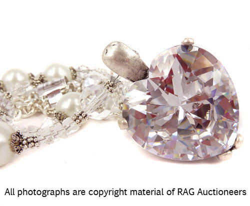 **R790** Lauren Michelle Collection Large Heart Pendant Necklace