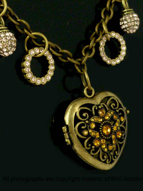 **R600** Lauren Michelle Collection Diamante Detachable Heart Pendant Necklace