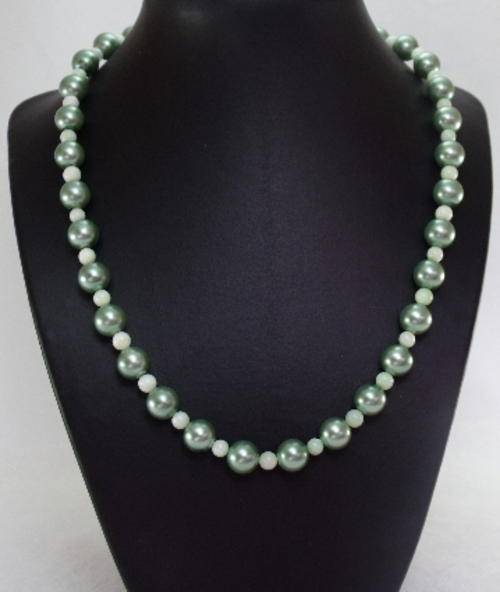 Stunning 46cm Pearl necklace by: Cooper & Lombard Jewellry