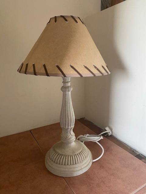 Beautiful painted metal lamp: Great item