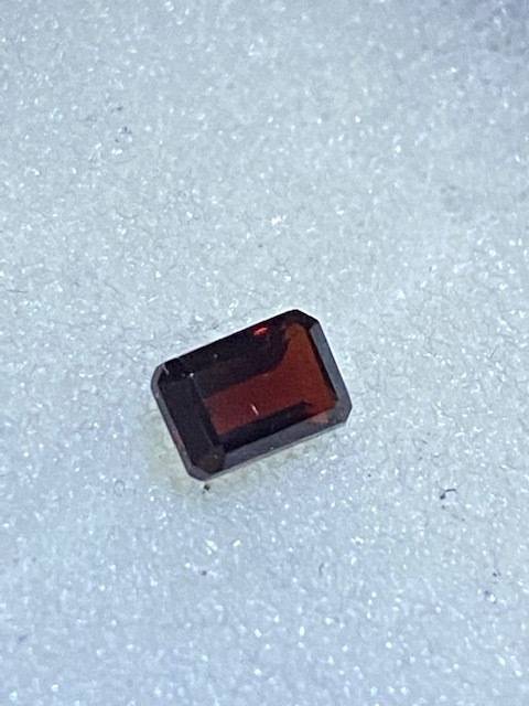 Gorgeous Pyrope garnet: 0.78 carat: Well cut: Actual image