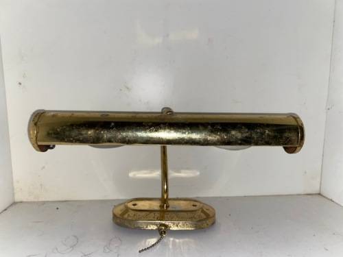 Stunning Brass light: Good condition