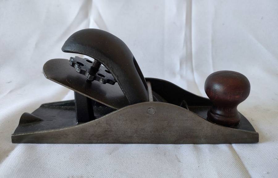 Small Old planer in excellent condition: Length: 125mm: Scarce