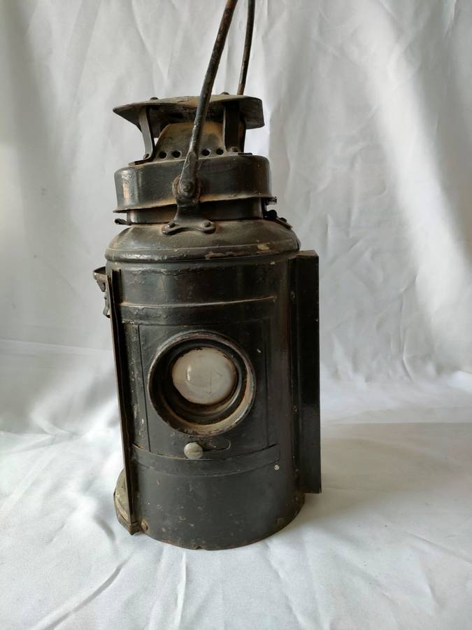Adlake Non-sweat Railway lamp in good condition: Missing backplate: 450 x 190 x mm: