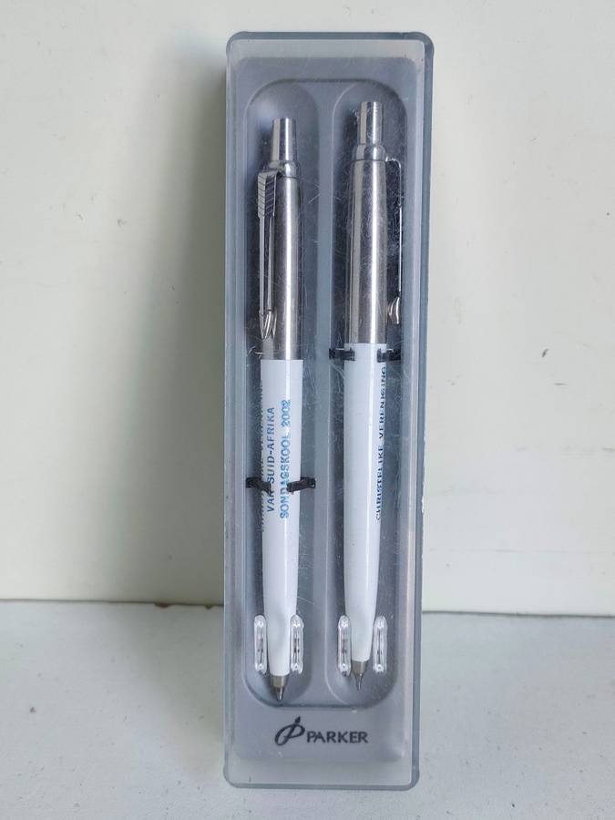 Vintage Parker pen set in box , Good condition: