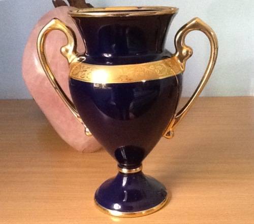 Large vintage Limoges vase in lovely condition, courting couple design