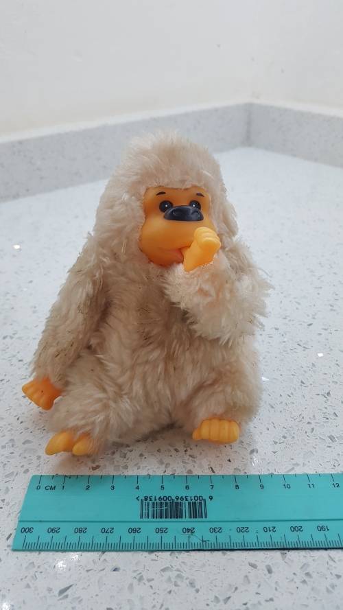 SUPER CUTE! Vintage Russ Berrie Baby Gonga Gorilla
