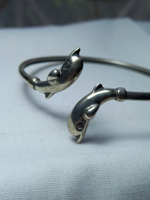 Sterling silver bangle