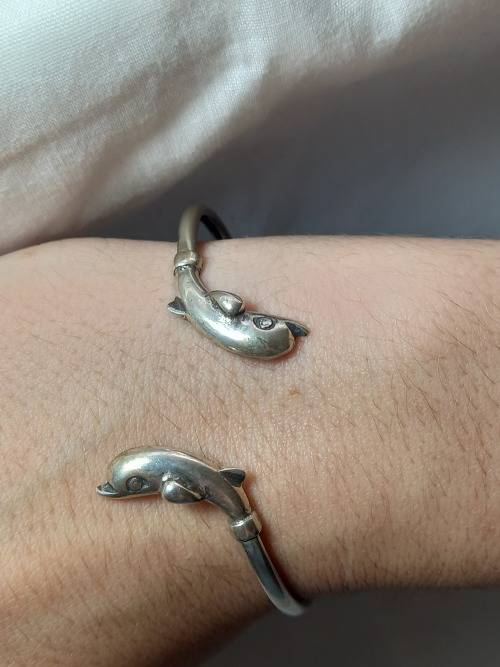 Sterling silver bangle