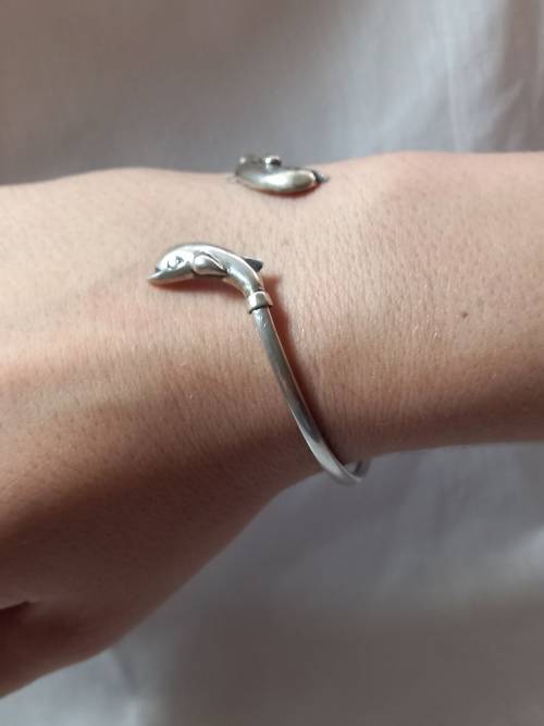 Sterling silver bangle