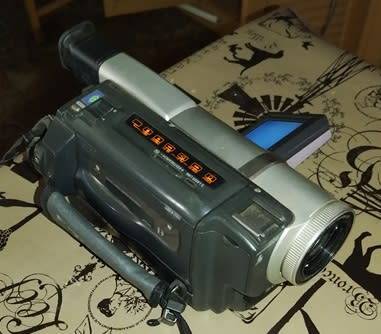 Camcorder SONY DCR-TRV320E PAL