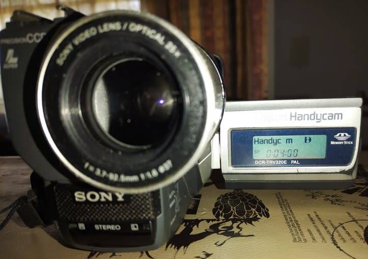 Camcorder SONY DCR-TRV320E PAL