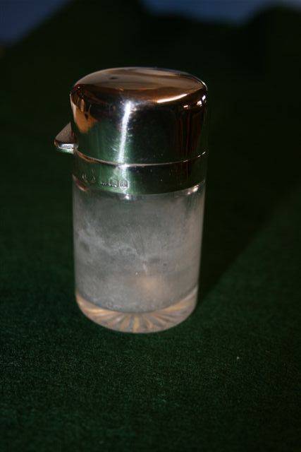 FULLY HALLMARKED 1910 !! SILVER TOPPED SMELLING SALTS BOTTLE