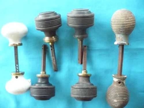 A COLLECTION OF      VARIOUS STYLES & SIZES  VINTAGE WOOD + CERAMIC  DOOR KNOBS