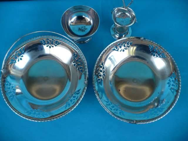 4 PIECES EPNS WARE