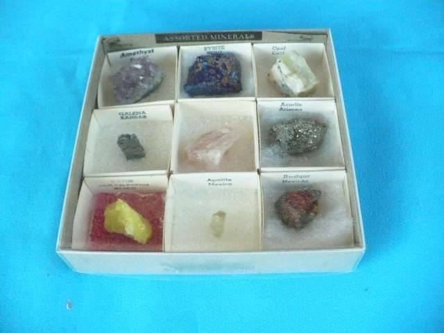 9 ASSORTED MINERAL SPECIMENS    ALL OVERSEAS