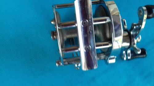 VINTAGE PFLEUGER ROCKET 1355 LEVEL WIND CASTING REEL