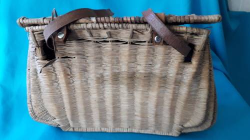 VINTAGE  FRENCH REED FISHING CREEL/BASKET