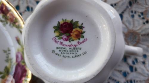 ROYAL ALBERT "OLD COUNTRY ROSES" BONE CHINA TRIO