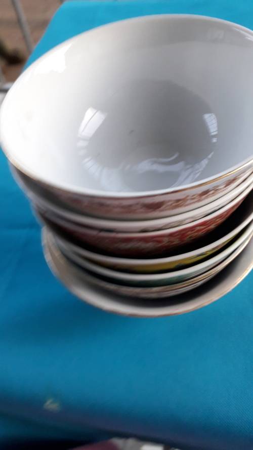 25 PIECES MIXED PATTERN CHINESE CROCKERY