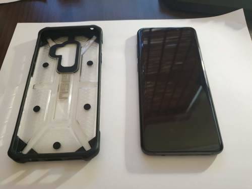 SAMSUNG Galaxy S9 PLUS with UAG case - NO RESERVE