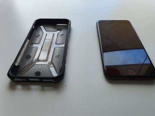 Apple iPhone 8 - 64 GB