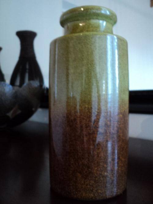 VINTAGE RETRO 203-22 W. GERMANY VASE IN EXCELLENT CONDITION!!!