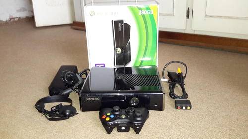 XBOX 360 250GB Slim Console