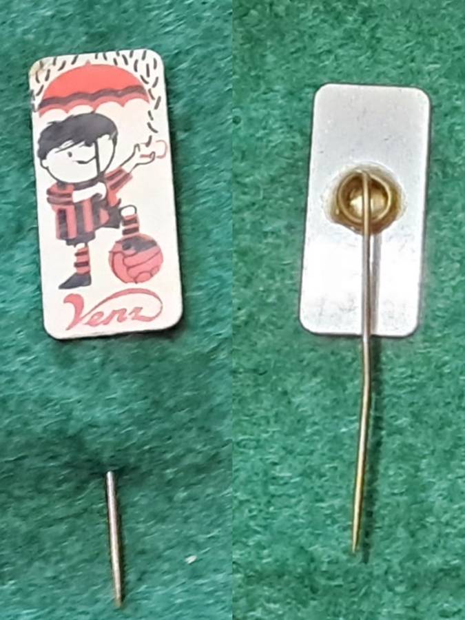 Pin: Vintage Dutch Advertising  - `Venz`  -  Boy Red