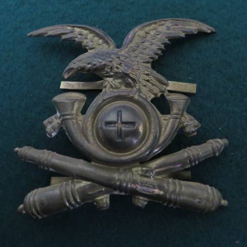 WW2 Italian Fascist badge** Eagle ontop of crossed Cannons