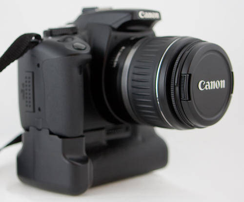 Canon 400D with Canon 18-55mm II Lens & Canon BG-E3 Battery Grip in Excellent Condition!!!