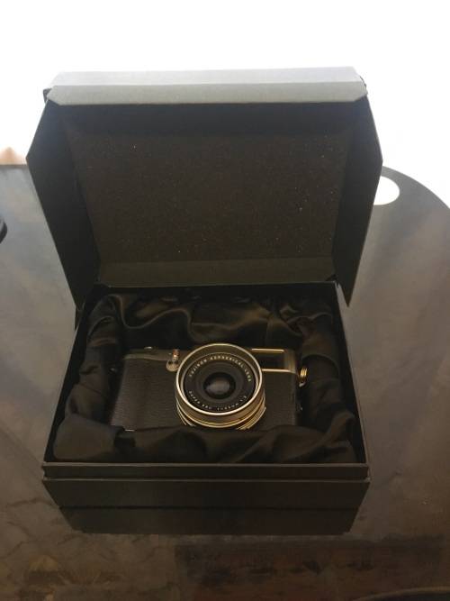 Fujifilm FinePix x100 Professional Camera