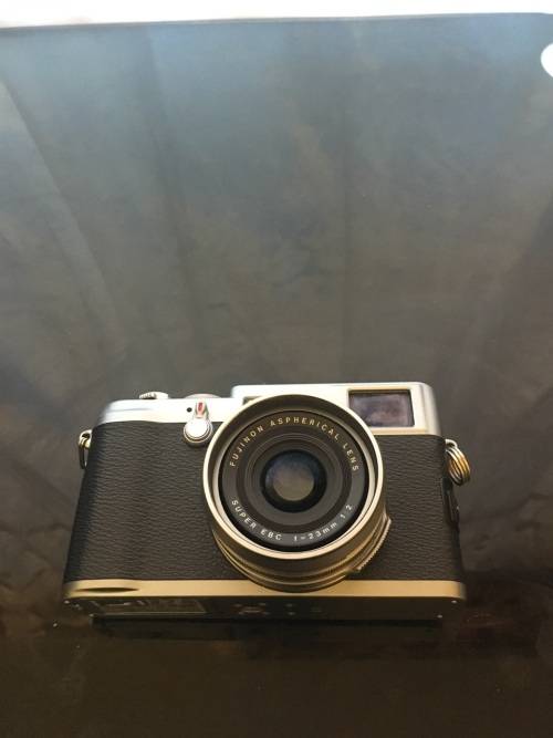 Fujifilm FinePix x100 Professional Camera