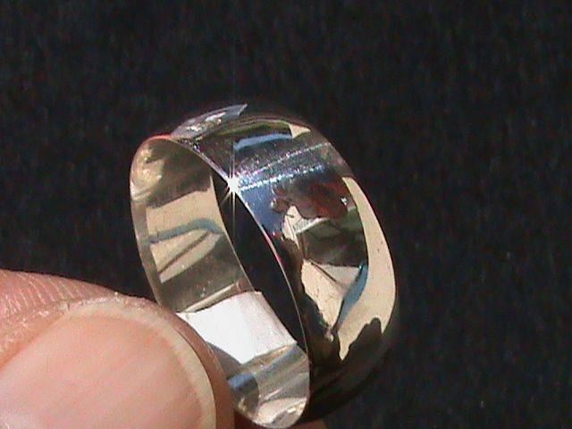 STERLING SILVER D SHAPE BAND. SIZE W1/2