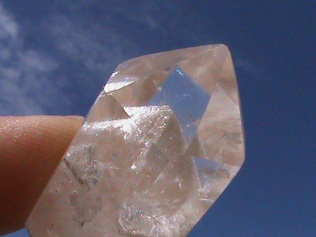 BEAUTIFULL A-GRADE CLEAR QUARTZ WITH DISTINCT SNOW-CAPPED PHANTOM!!