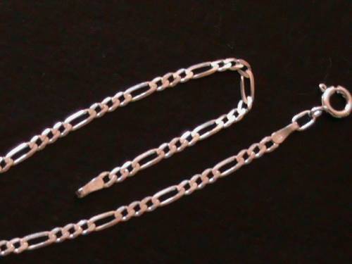 SOLID STERLING SILVER BRACELET.    19 CM LONG