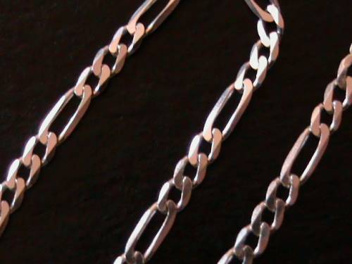 SOLID STERLING SILVER BRACELET.   19 CM LONG