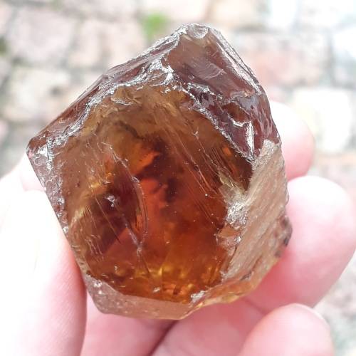 LARGE GEM CITRINE ROUGH FOR FACETING.  90 GRAMS /450 CTS.   PERFECT FOR TWO LARGE CLEAN STONES.