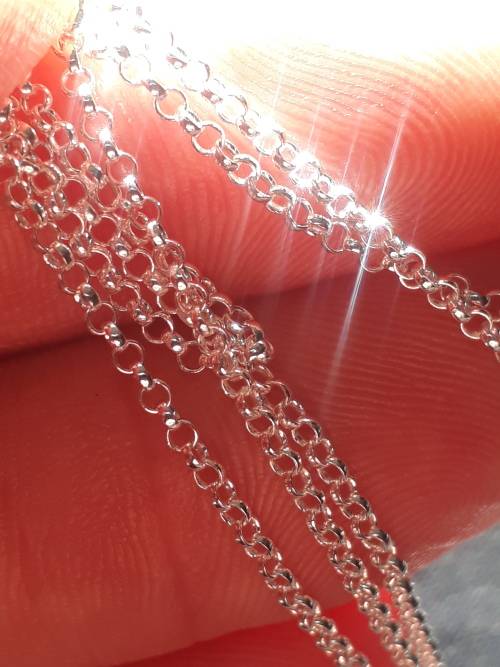 SOLID STERLING SILVER CHAIN.   60 CM LONG.